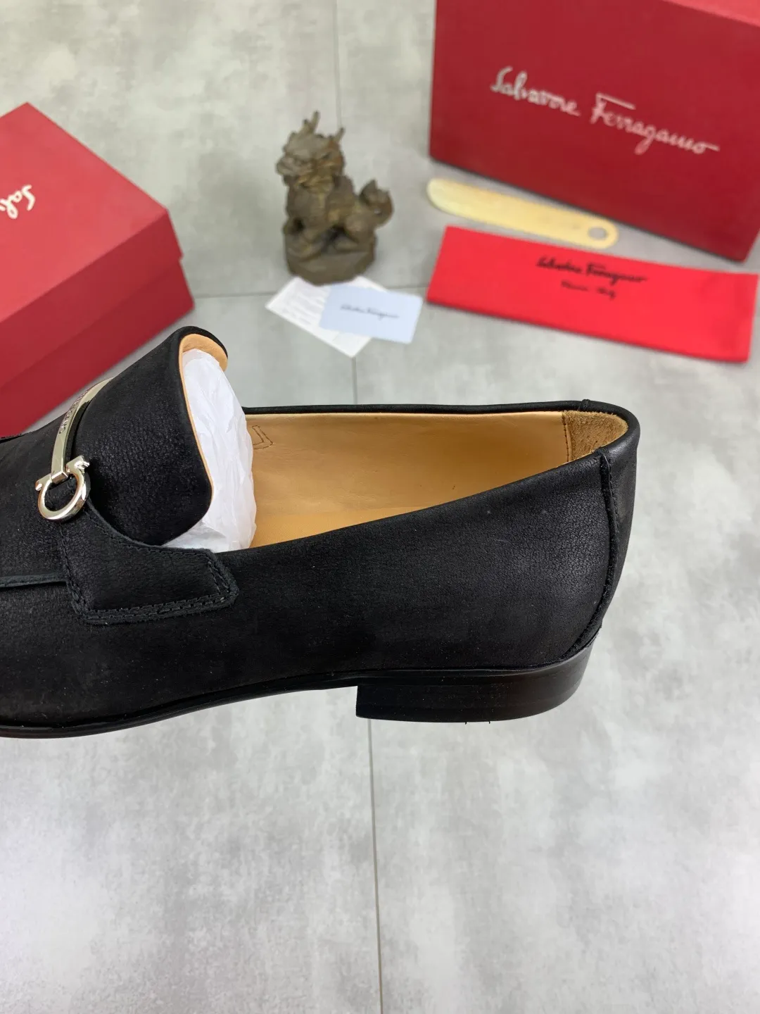 Men's Men's Shoes 💰P560💰[New Style] Water-dyed Niuli 🆘[Salvatore Ferragamo] Ferragamo's latest casual business leather shoes for men! Listed simultaneously! The fabric is made of specially imported original calfskin, the lining is made of imported water-dyed cowhide, and the original combination outsole is absolutely luxurious and leads the fashion trend. Matching code: 39-44 (45 46 customized) 2️⃣ colors available